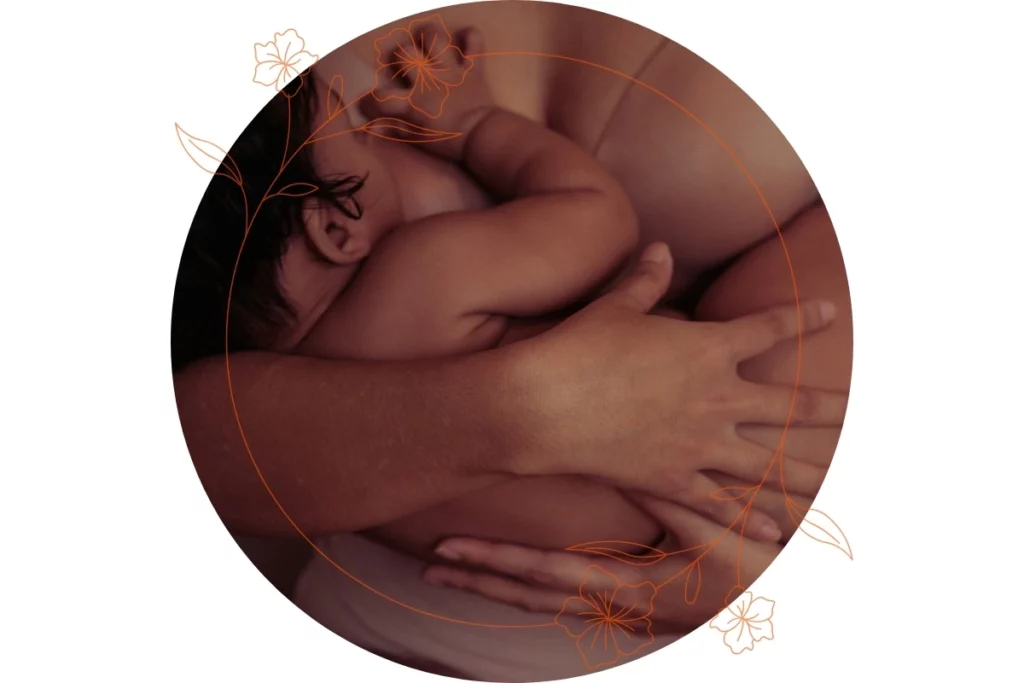 Mère en train d'allaiter son bébe.